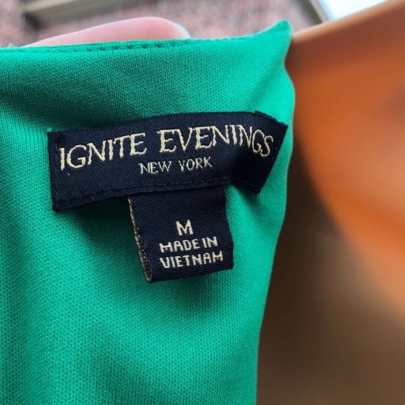 Ignite Evenings M Emerald Green Beaded Formal Gown - Picture 8 of 8